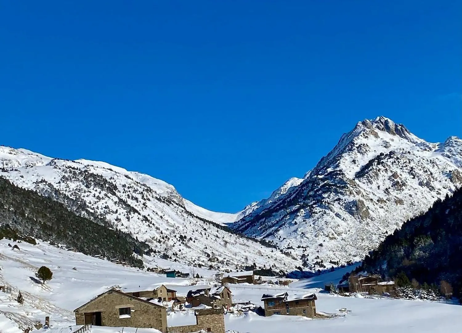 Paisajes De Ensueno En Magnifico Duplex, Siscaro 310 - Hut-8217 Apartment Incles