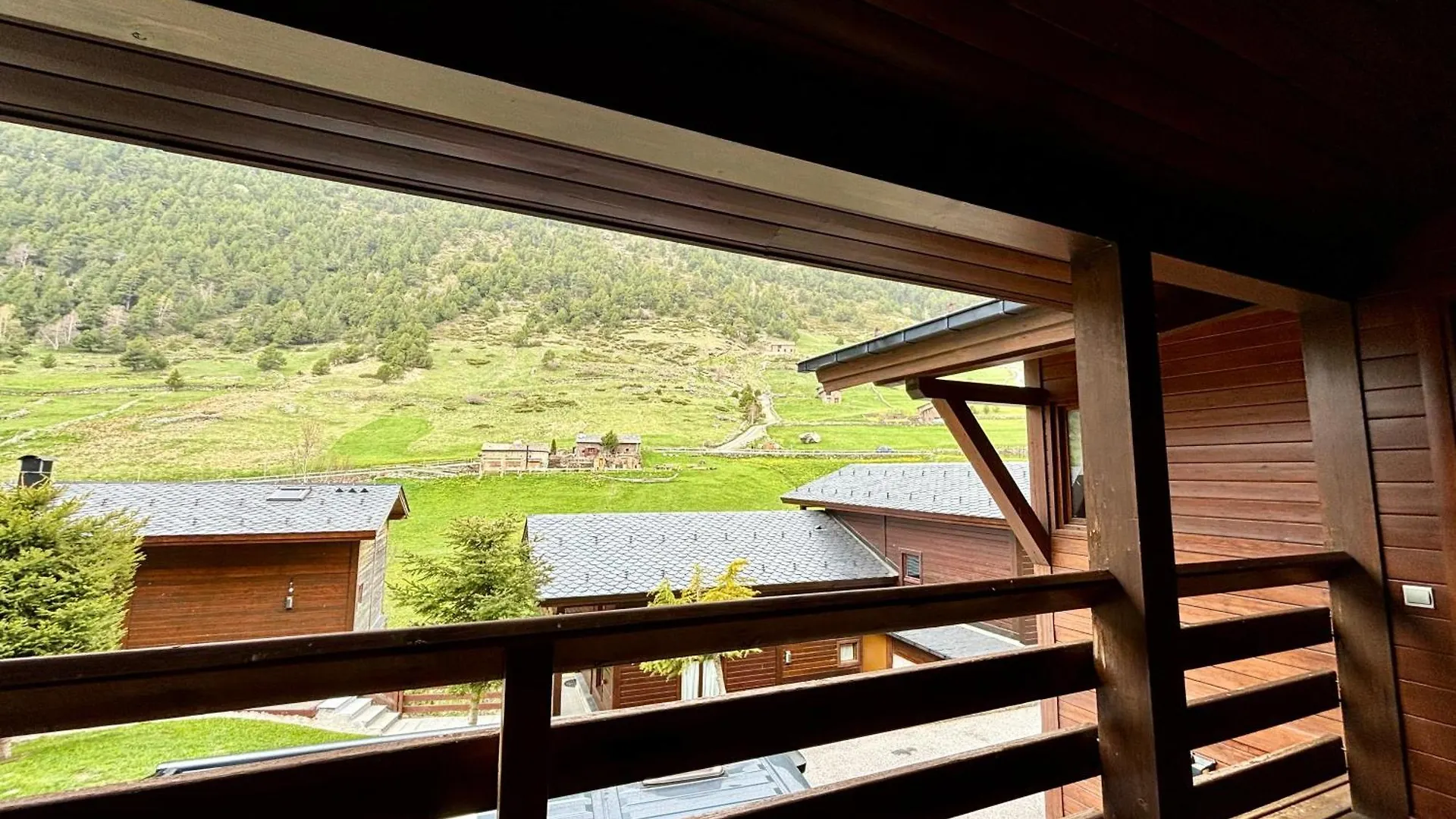 Paisajes De Ensueno En Magnifico Duplex, Siscaro 310 - Hut-8217 Apartment Incles